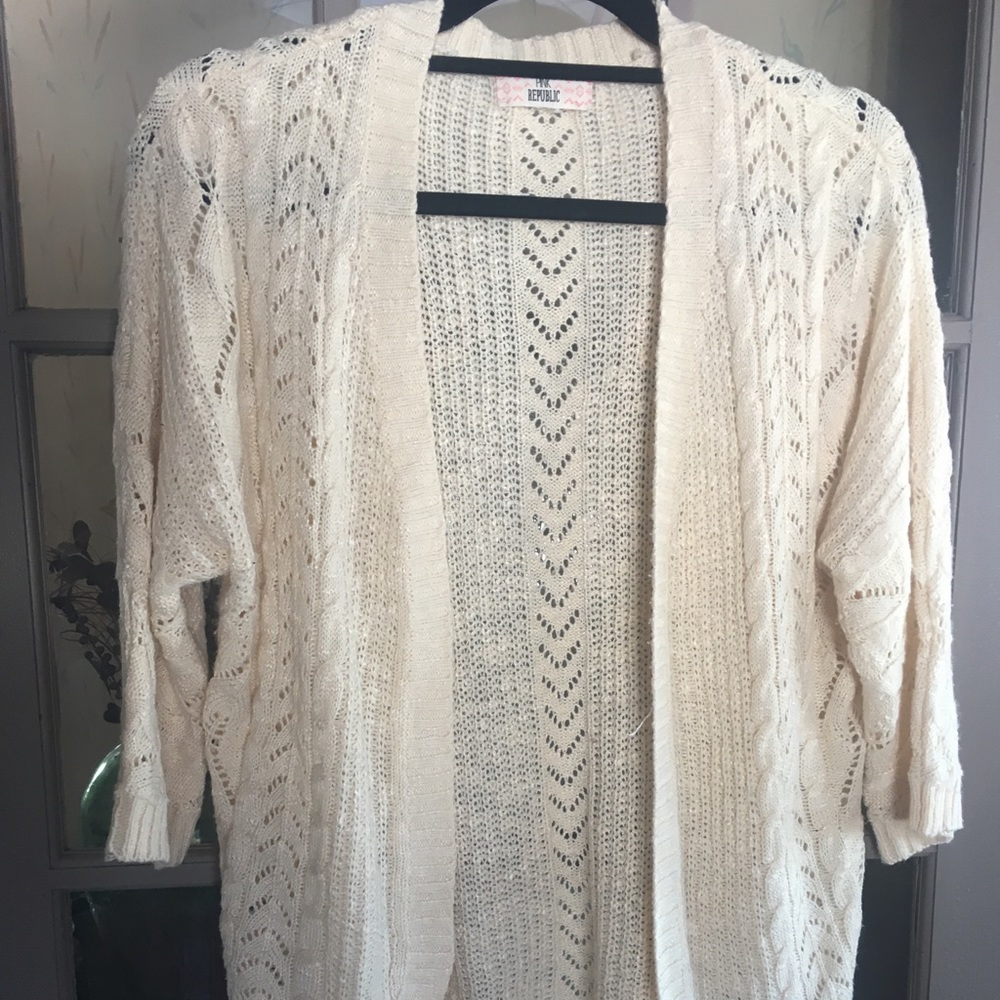 Cardigan sweater